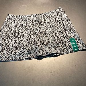 NWT Skort XL